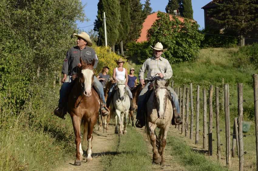 Paardrijden in Italië - Vakantie te paard / Reisbureau Perlan