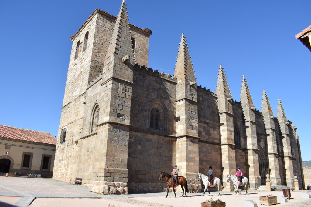 Paardrijden in de Sierra de Gredos - Vakantie te paard / Reisbureau Perlan